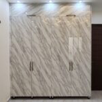 Super Gloss Wardrobe
