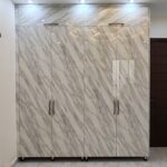 Super Gloss Wardrobe