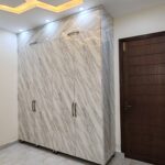 Super Gloss Wardrobe